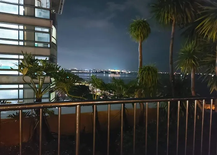 Comfy Grand Riviera Suite, Roxas Blvd Ermita Infront Of Us Embassy 3*